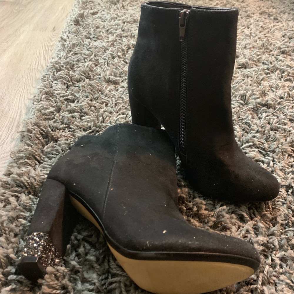 Heel boots
